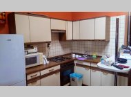 Prodej půdního bytu OV 2+kk (CP 65 m2) se šatnou, možná terasa 25 m2 a garáž, naprostý klid u parku.